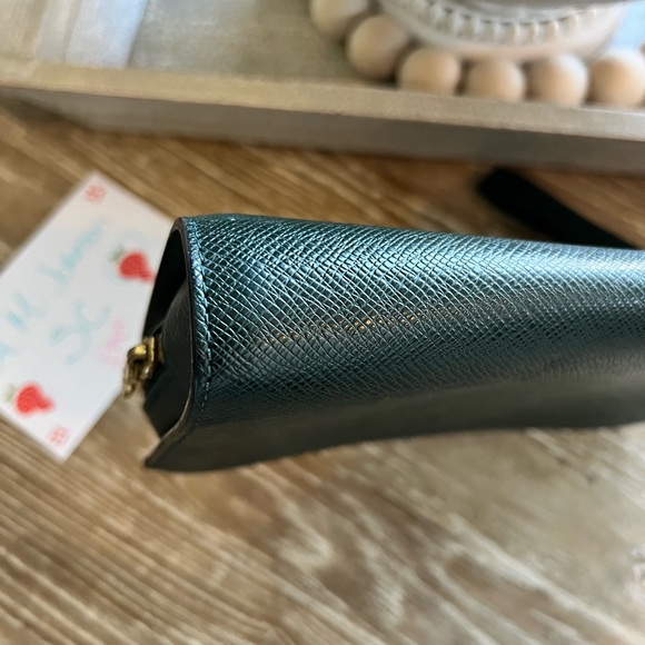 Authentic Louis Vuitton Orsay- Green - Picture 11 of 16